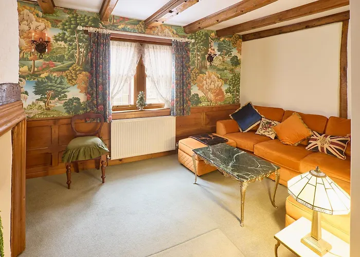 Host & - The Spirit ウィットビー