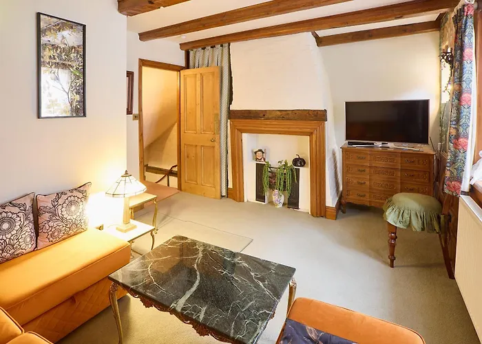 別荘 Host & - The Spirit