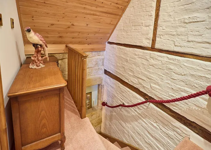 別荘 Host & - The Spirit